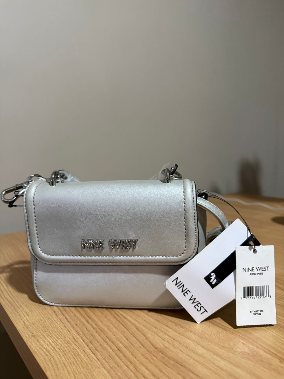 BOLSO NINE WEST PLATA